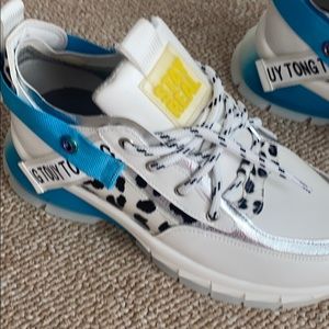 New with tags real leather sneakers